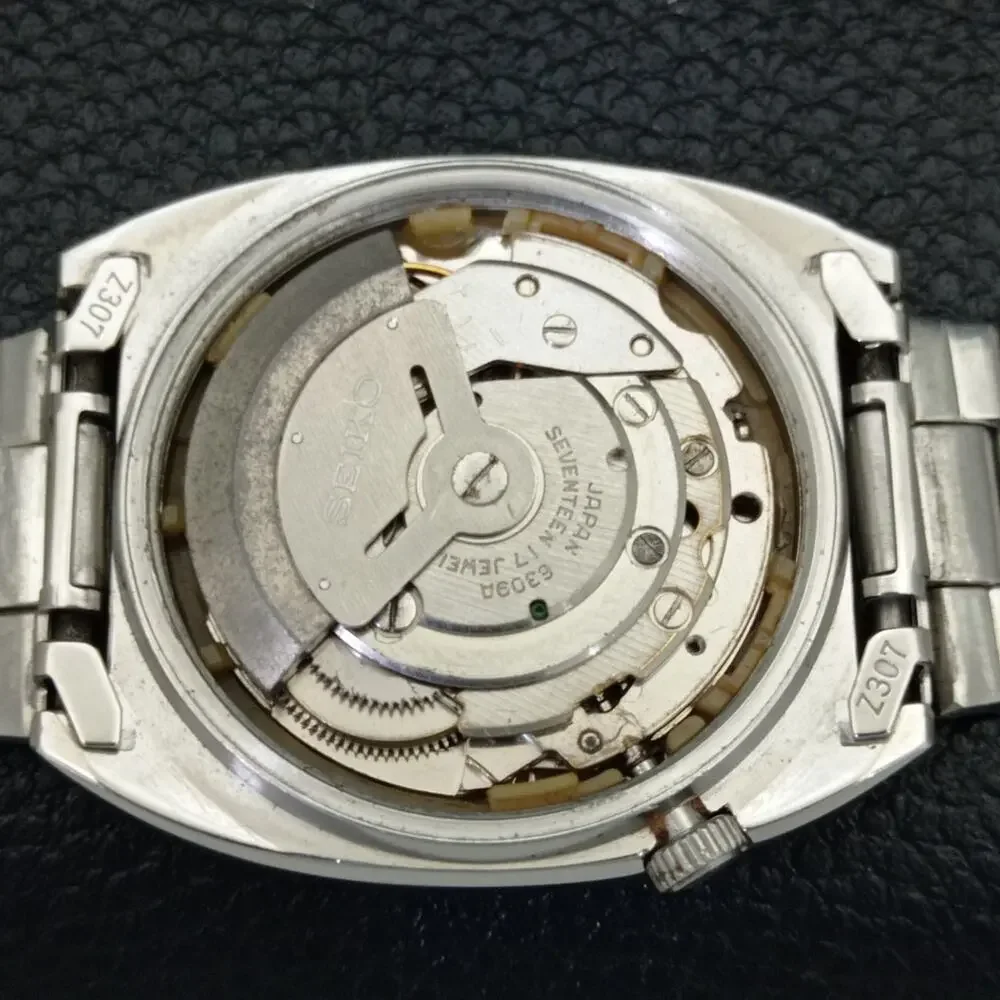 Vintage 1978 Square Seiko Automatic Mens Silver Watch W/daydate & Gold accents